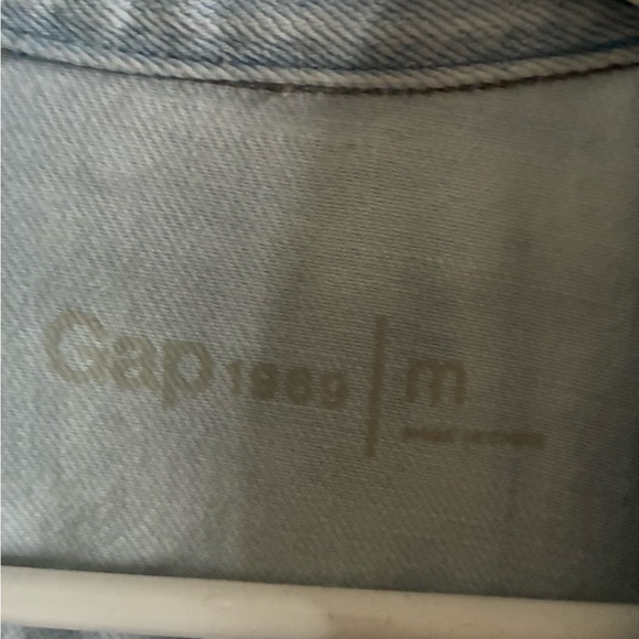 GAP Classic Light Blue Denim Jacket - Picture 4 of 5
